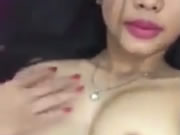 大奶越南妹妹大膽自拍